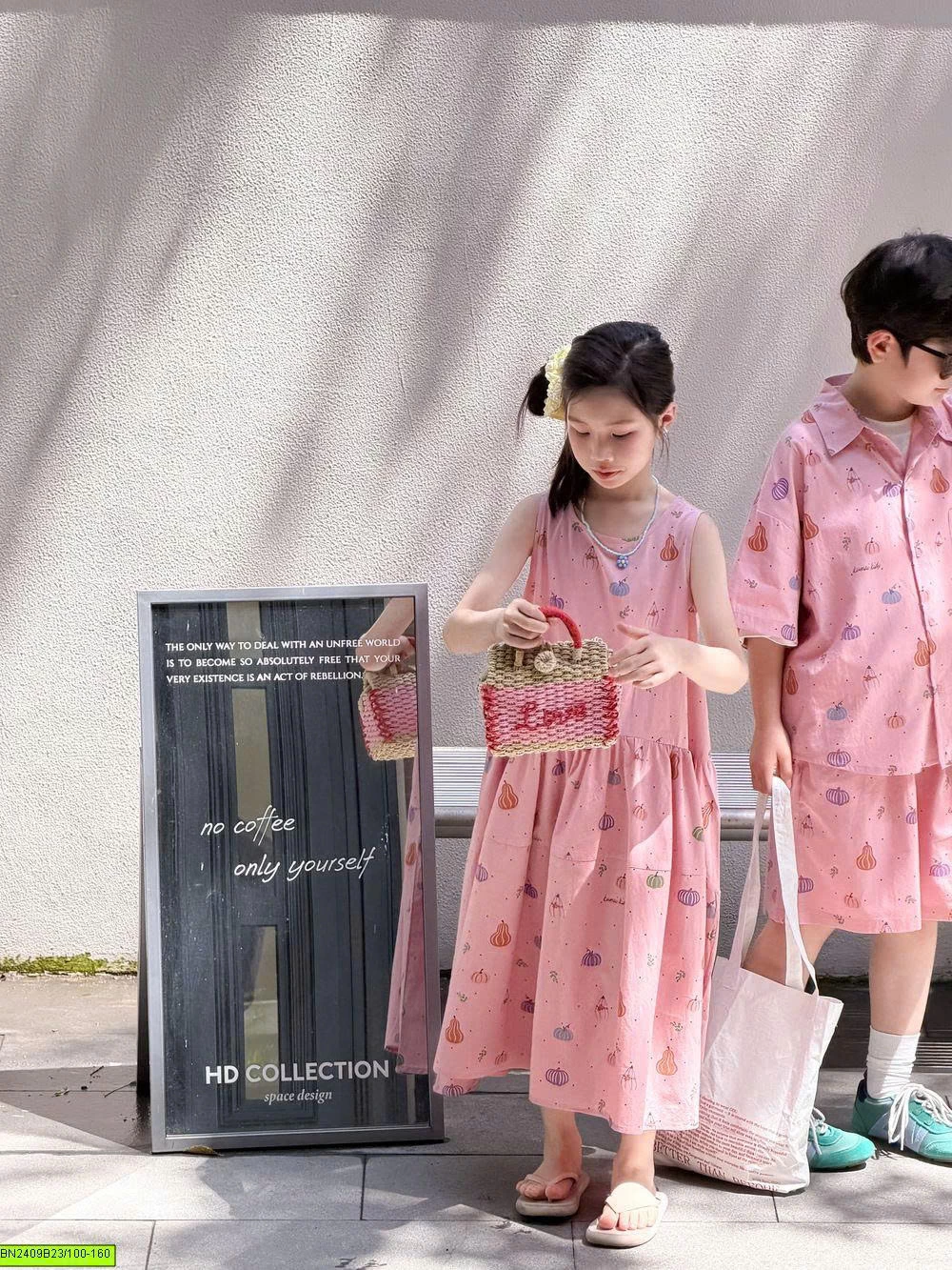 COUPLE HỒNG IN HÌNH HỒ LÔ KUMAI
