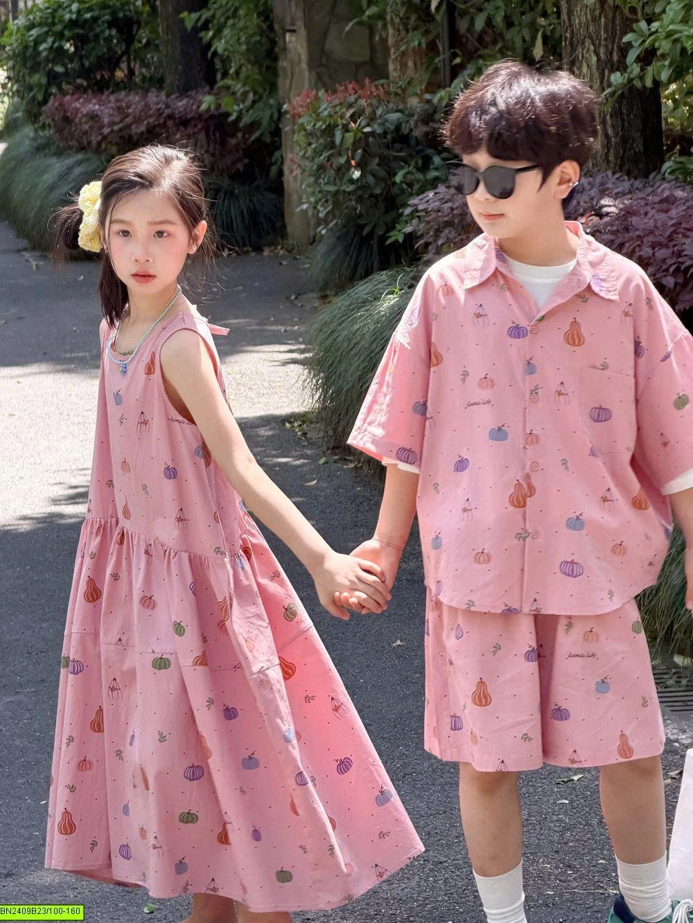 COUPLE HỒNG IN HÌNH HỒ LÔ KUMAI