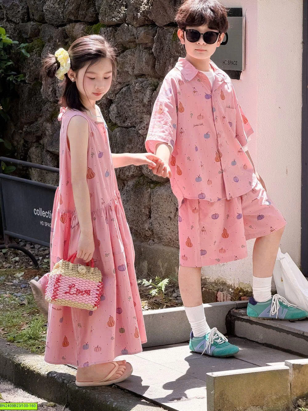 COUPLE HỒNG IN HÌNH HỒ LÔ KUMAI
