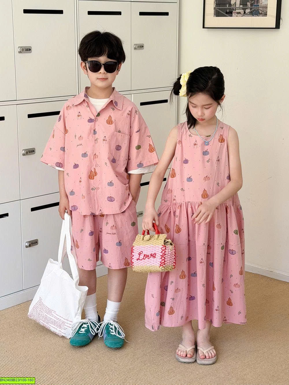 COUPLE HỒNG IN HÌNH HỒ LÔ KUMAI