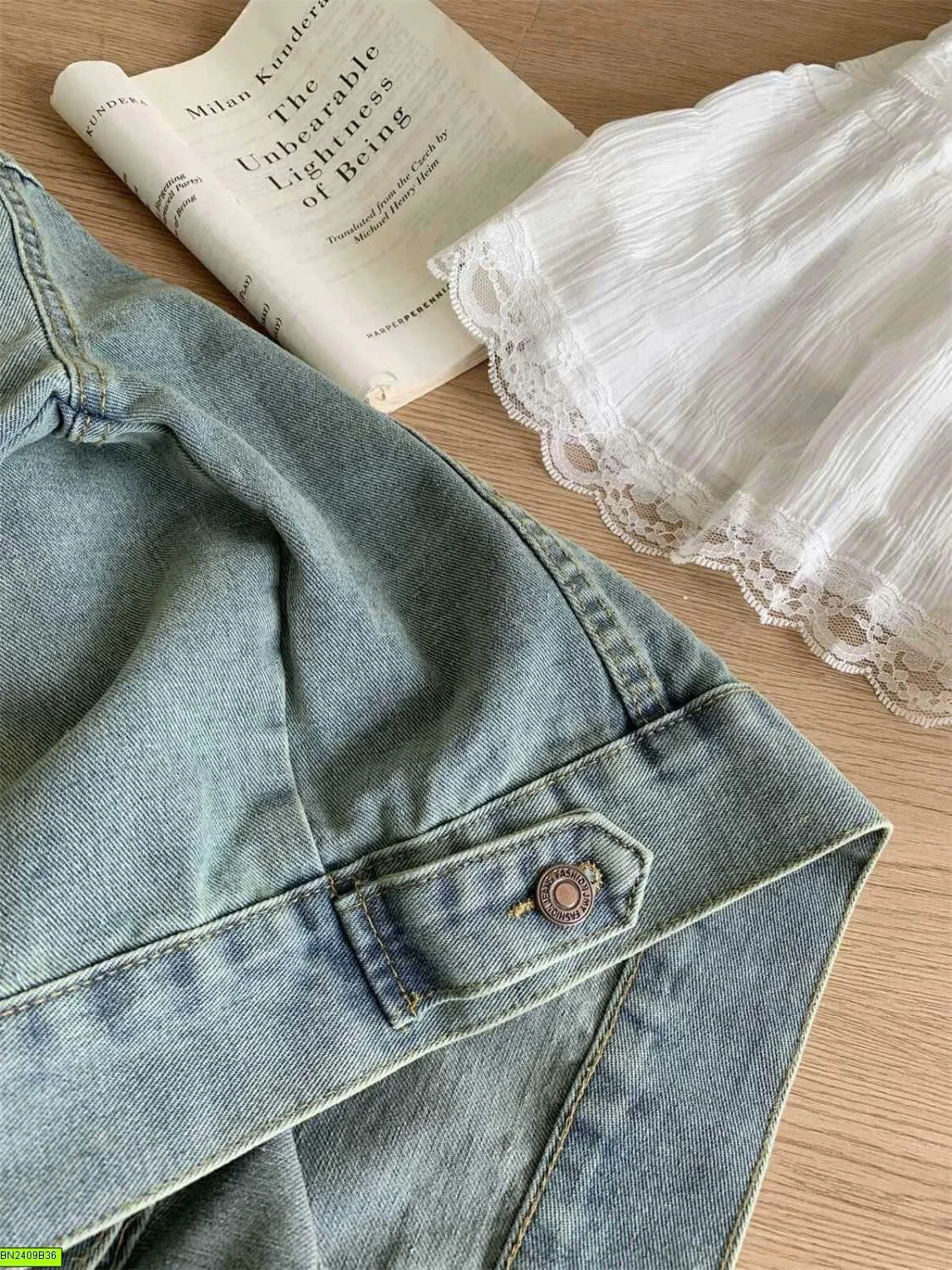 ÁO KHOÁC JEAN RETRO BẠC MÀU