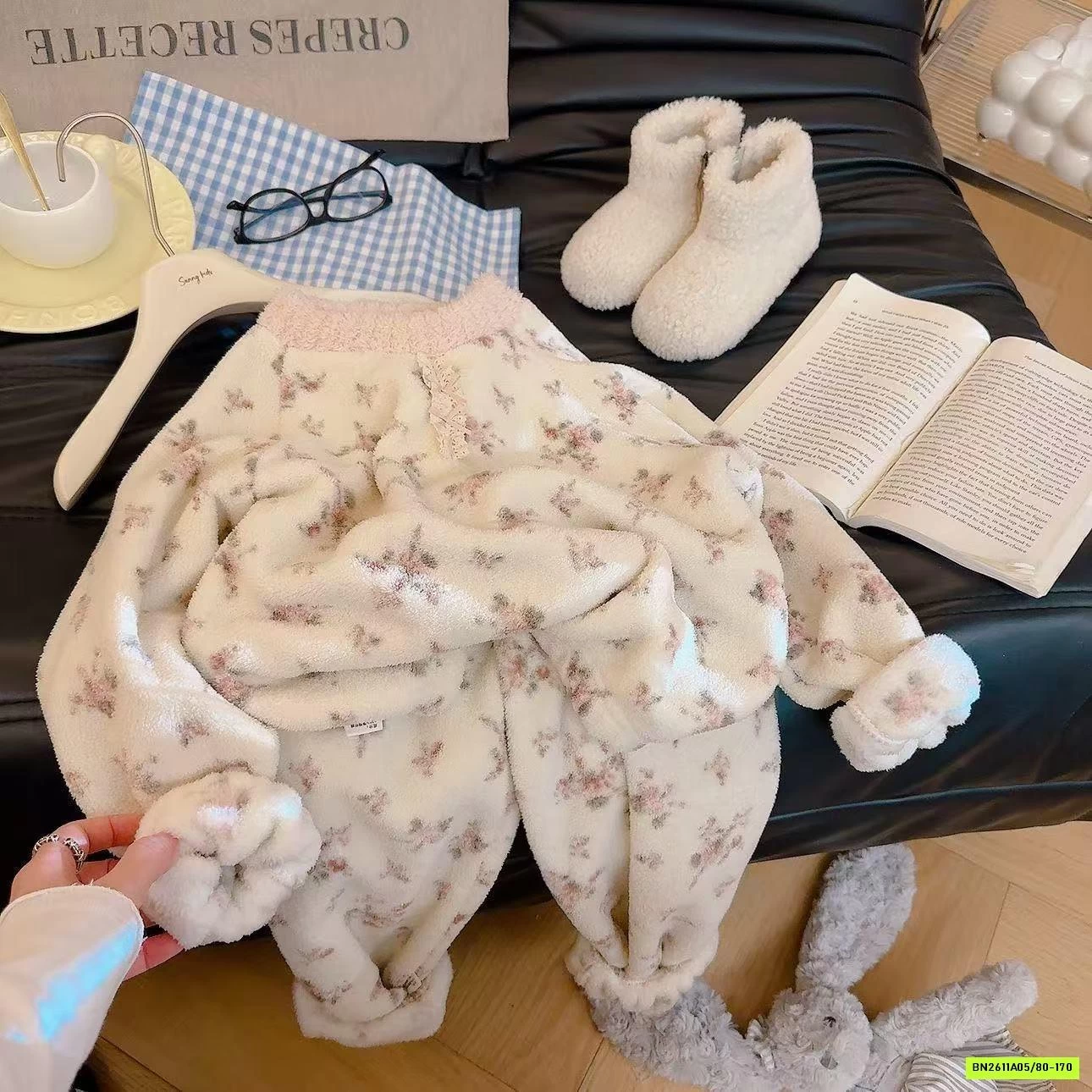 BỌ LÔNG CỪU HOA NHÍ