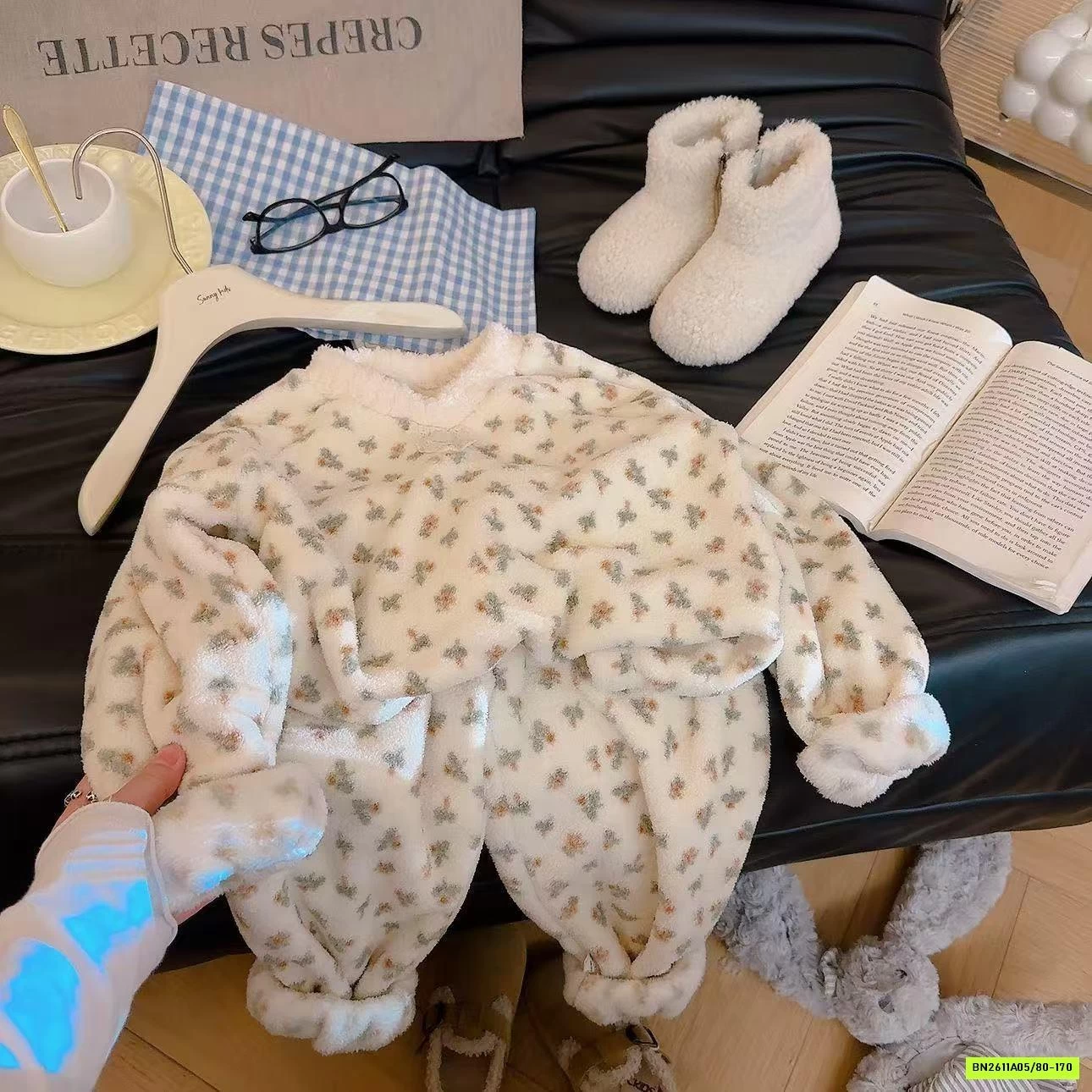 BỌ LÔNG CỪU HOA NHÍ