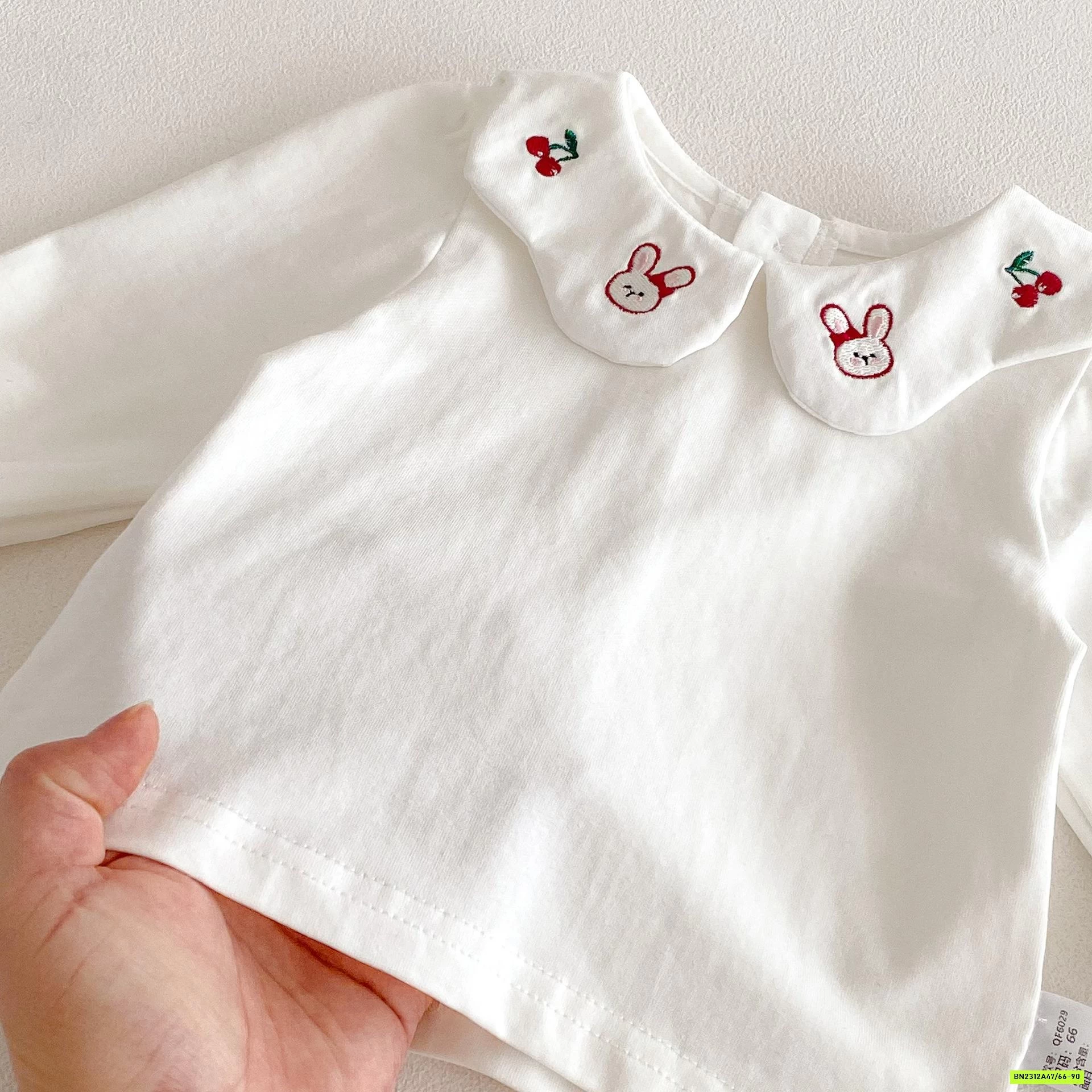 SÉT VÁY CARO ĐỎ THÊU THỎ