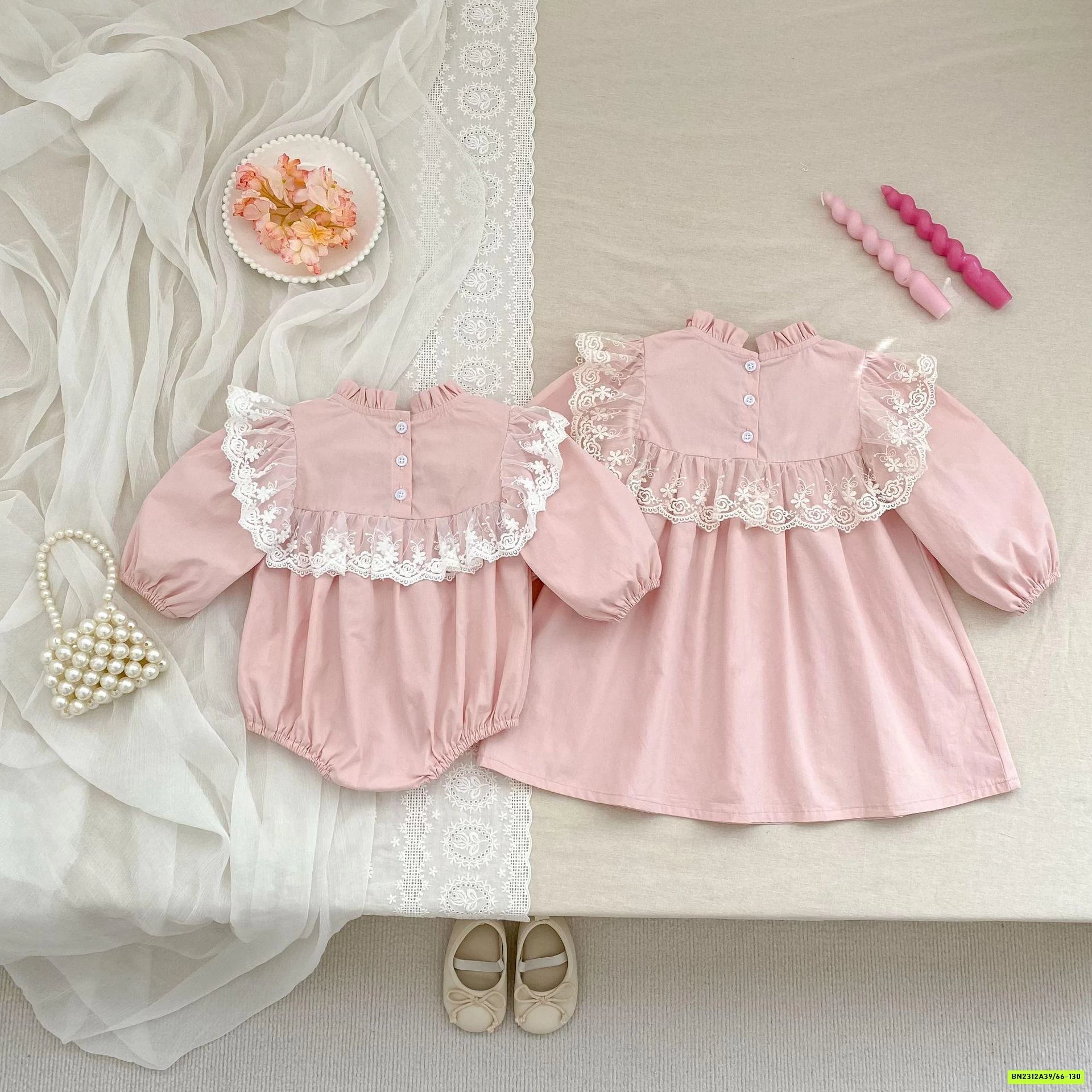 COUPLE THÔ MỀM THÊU HOA