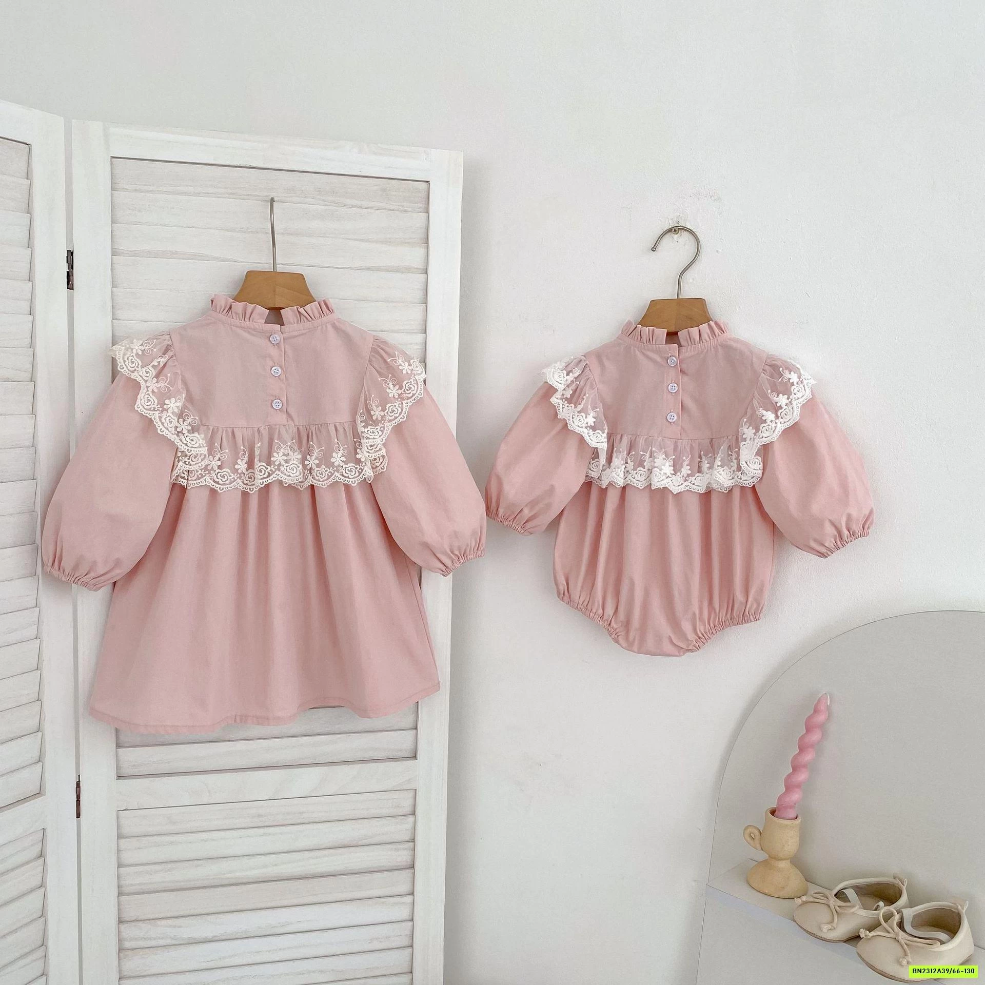 COUPLE THÔ MỀM THÊU HOA