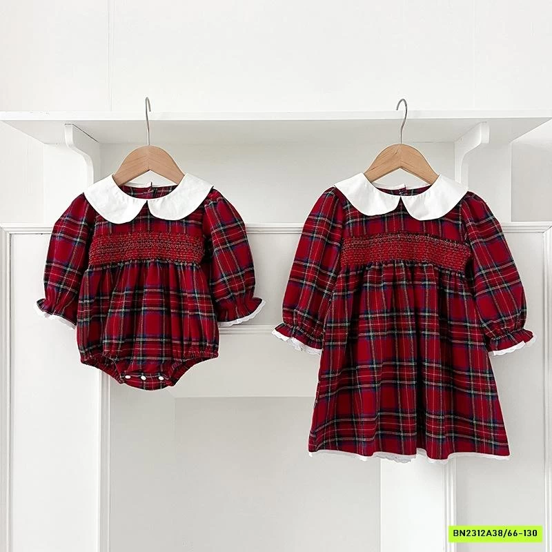 COUPLE CARO ĐỎ CỔ SEN