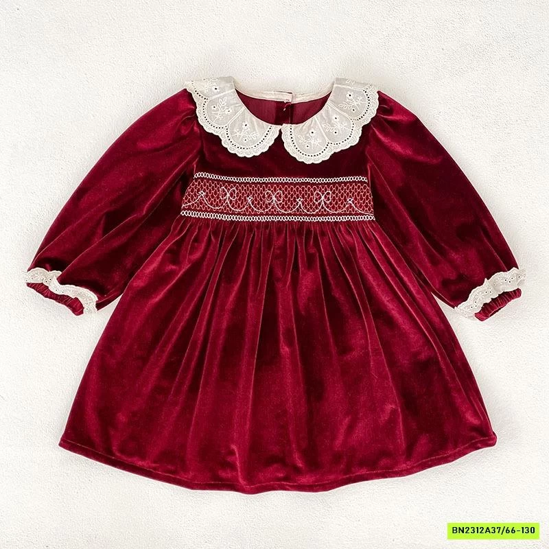 COUPLE NHUNG ĐỎ VIỀN REN