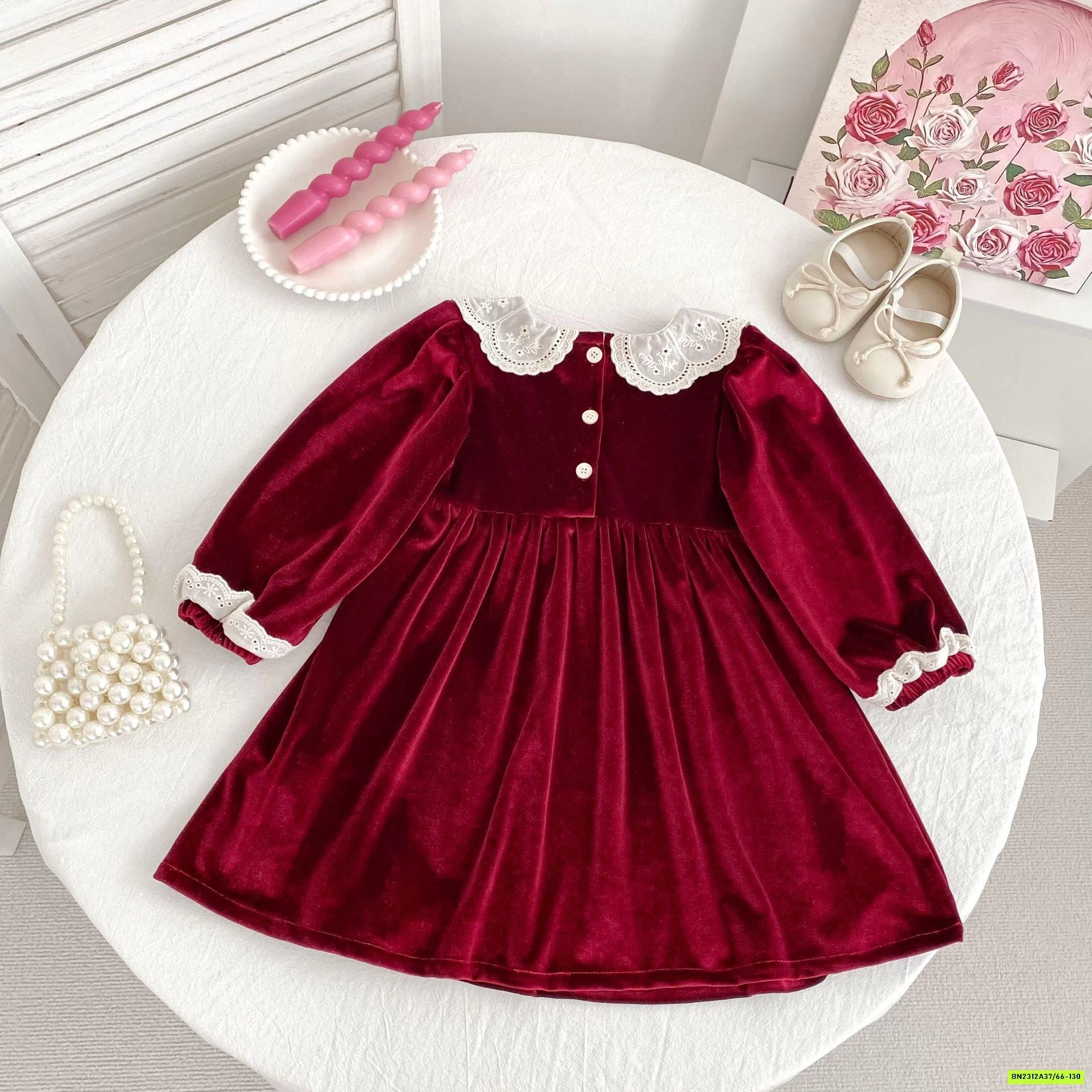 COUPLE NHUNG ĐỎ VIỀN REN