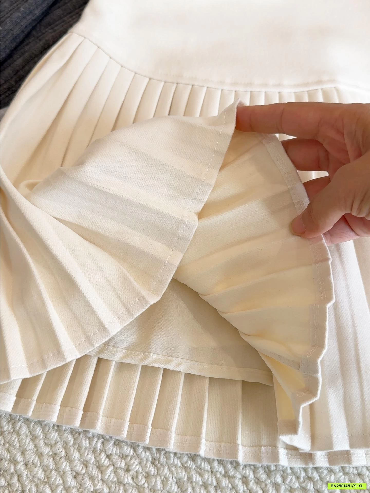 CHÂN VÁY DẠ XẾP LY GEN BỤNG ANNA