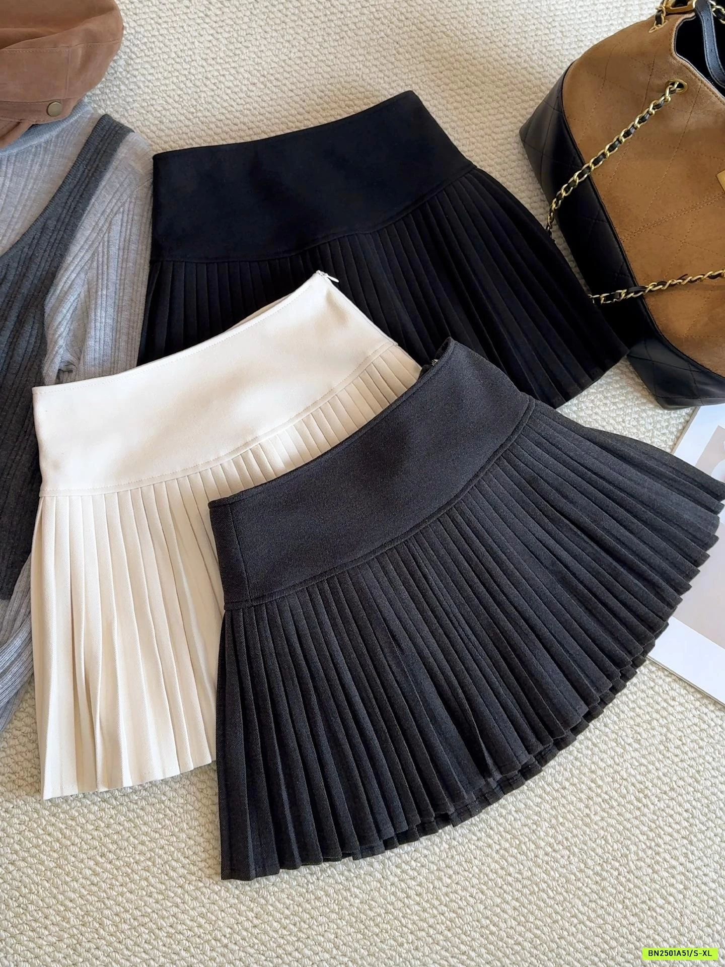 CHÂN VÁY DẠ XẾP LY GEN BỤNG ANNA