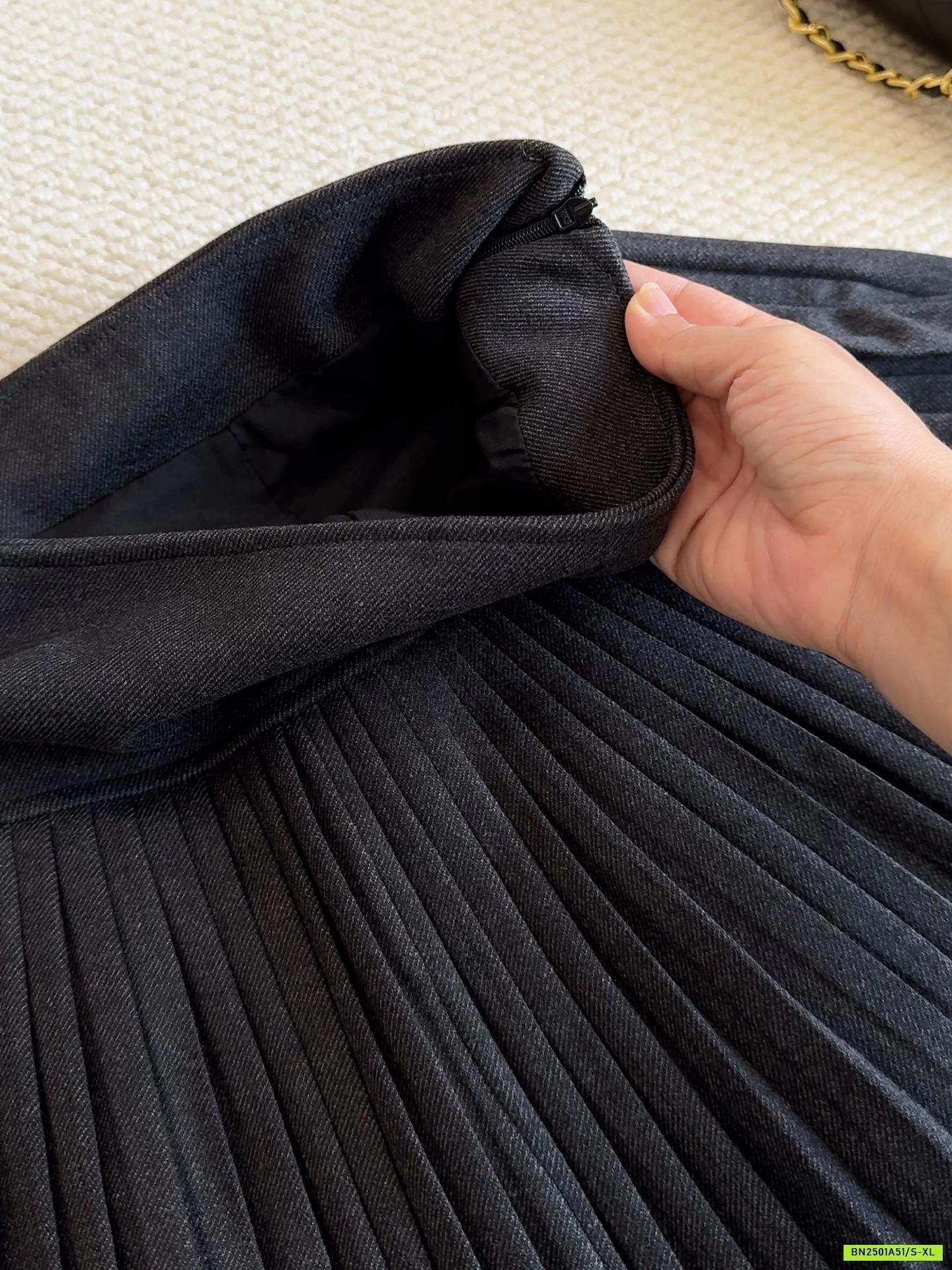 CHÂN VÁY DẠ XẾP LY GEN BỤNG ANNA