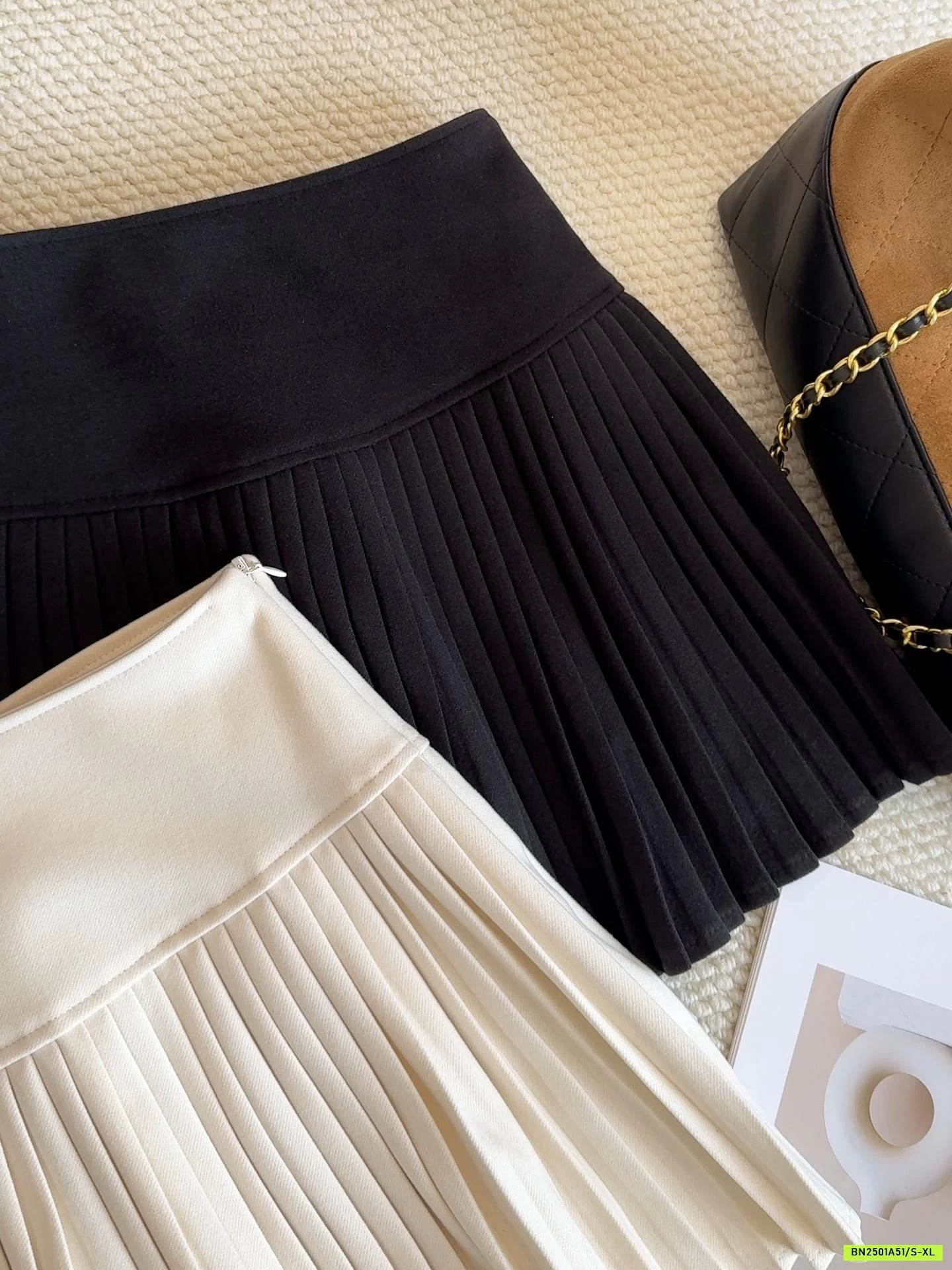 CHÂN VÁY DẠ XẾP LY GEN BỤNG ANNA