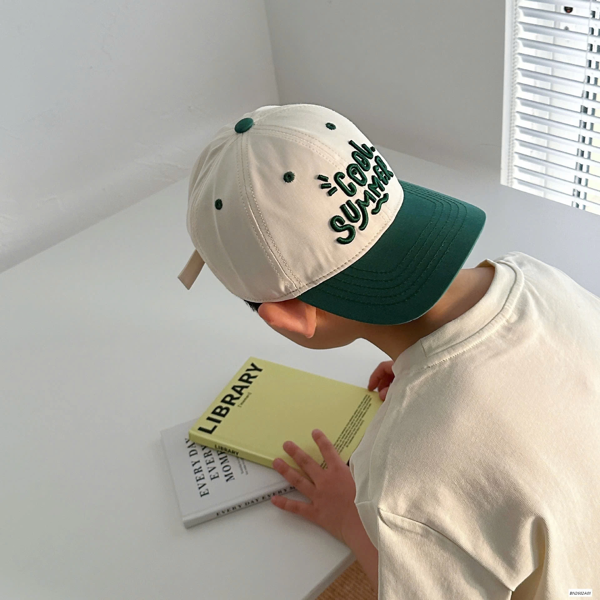 MŨ KẾT PHỐI MÀU THÊU CHỮ