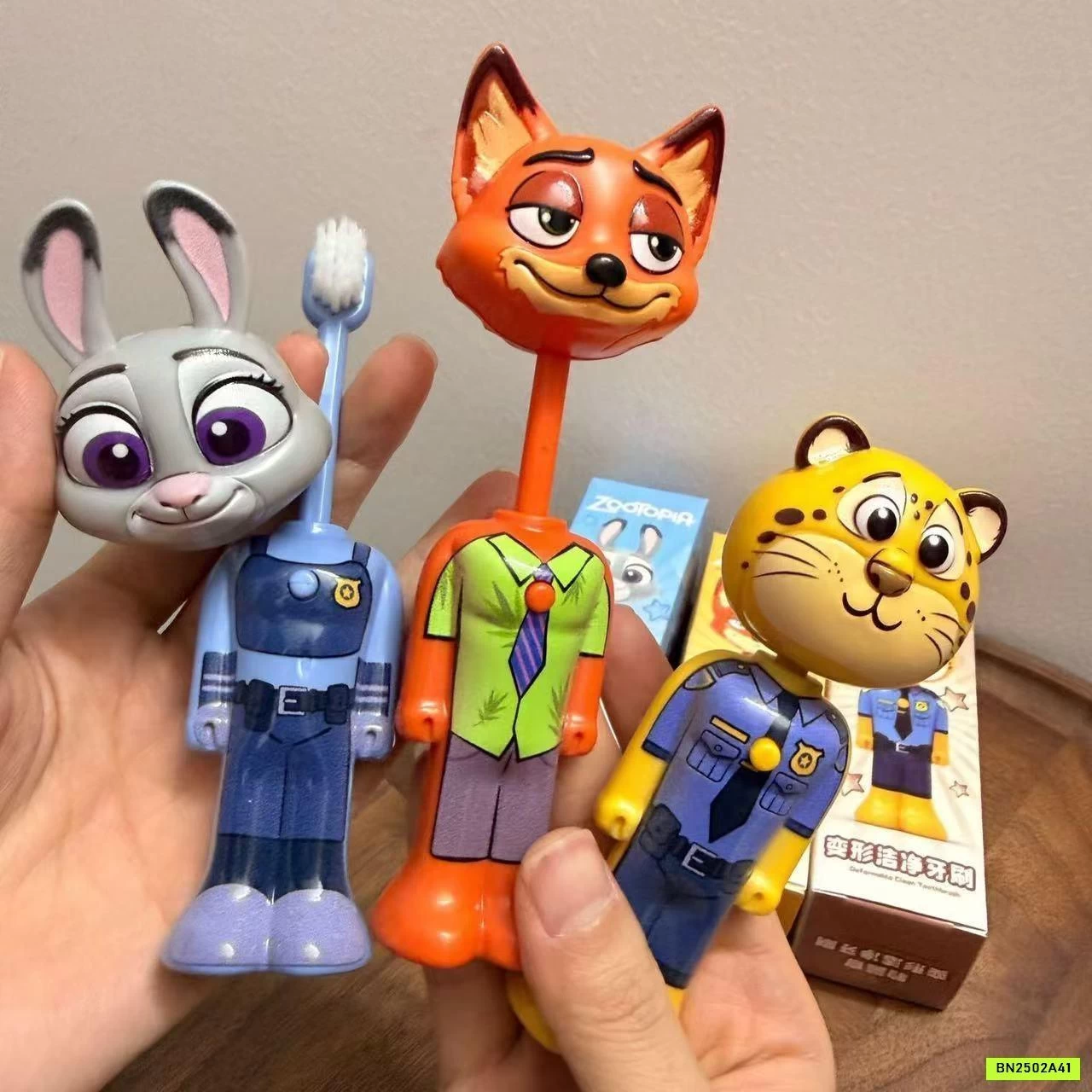 BÀN CHẢI ĐÁNH RĂNG HOẠT HÌNH