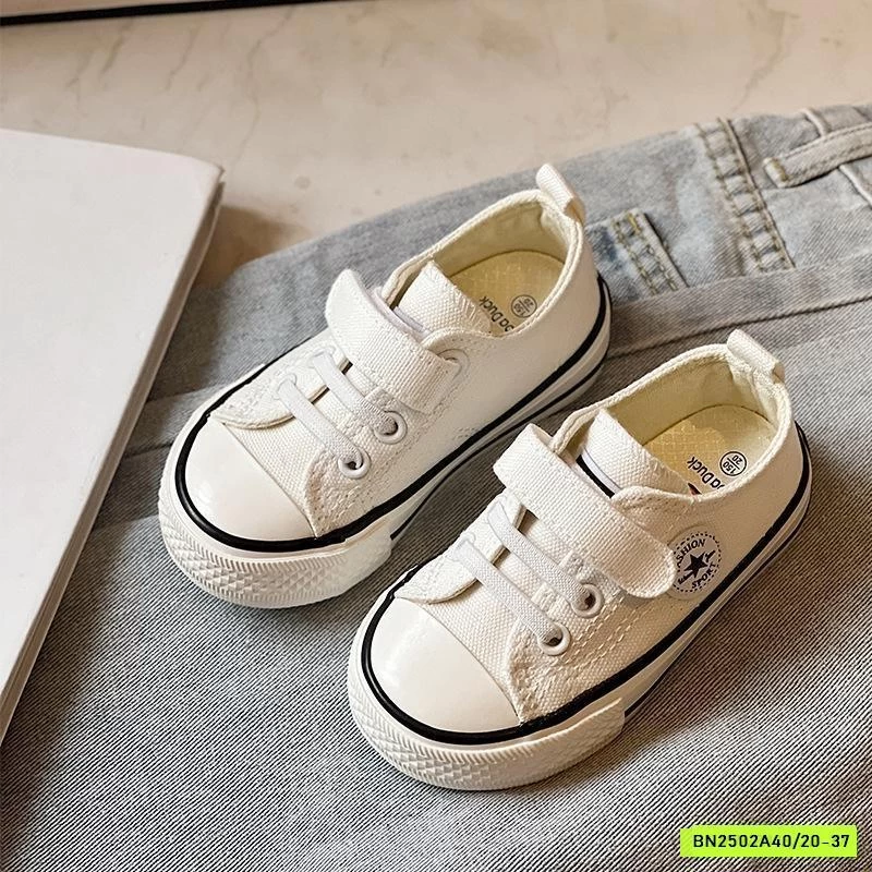 GIÀY THỂ THAO QUAI DÁN