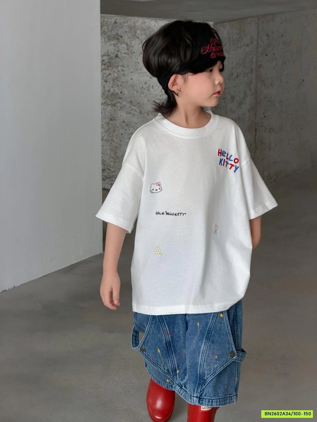 THUN TRẮNG CHỮ MIX SHORT VẢY SƠN