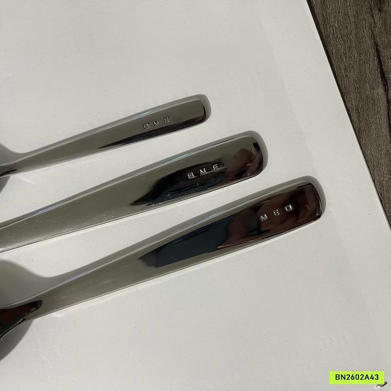 BỘ DAO MUỖNG NĨA 4 MÓN SMEG