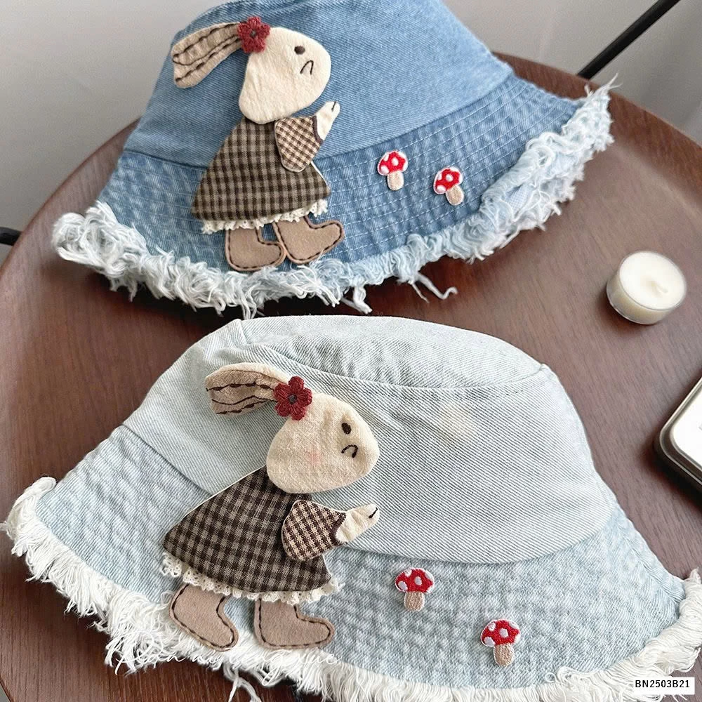 BUCKET JEANS GẮN THỎ