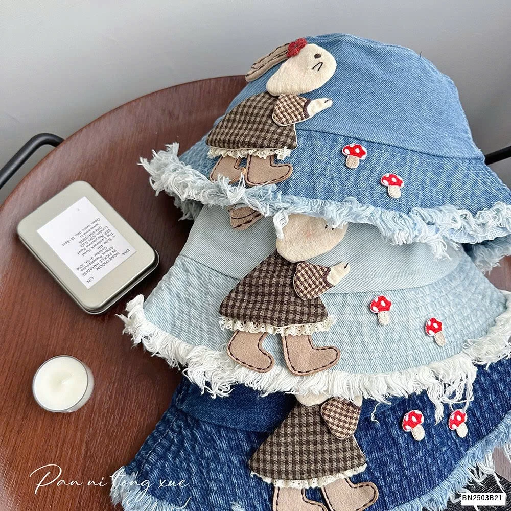 BUCKET JEANS GẮN THỎ