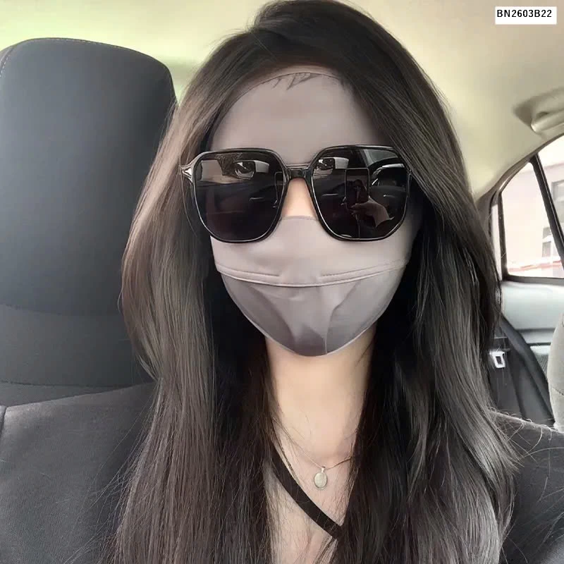 KHẨU TRANG TRÙM KÍN MẶT