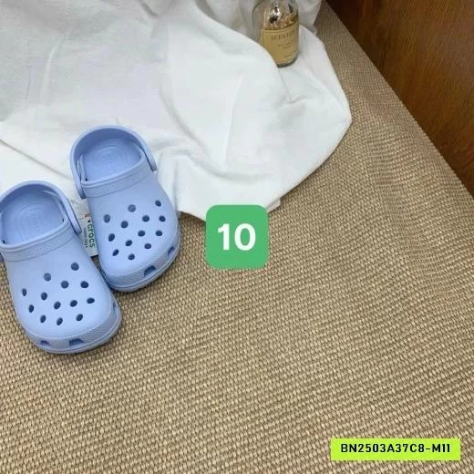 DÉP SỤC CROCS GIA ĐÌNH