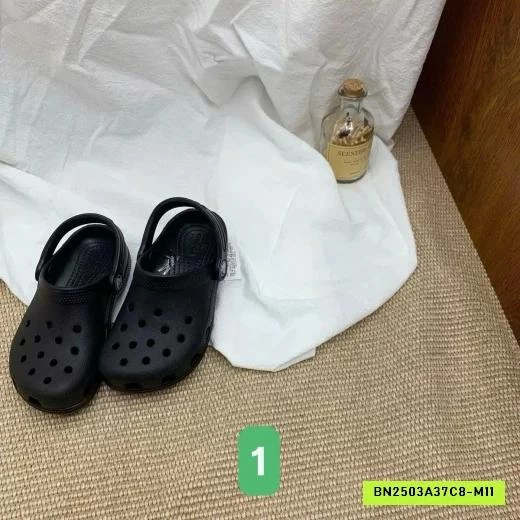 DÉP SỤC CROCS GIA ĐÌNH