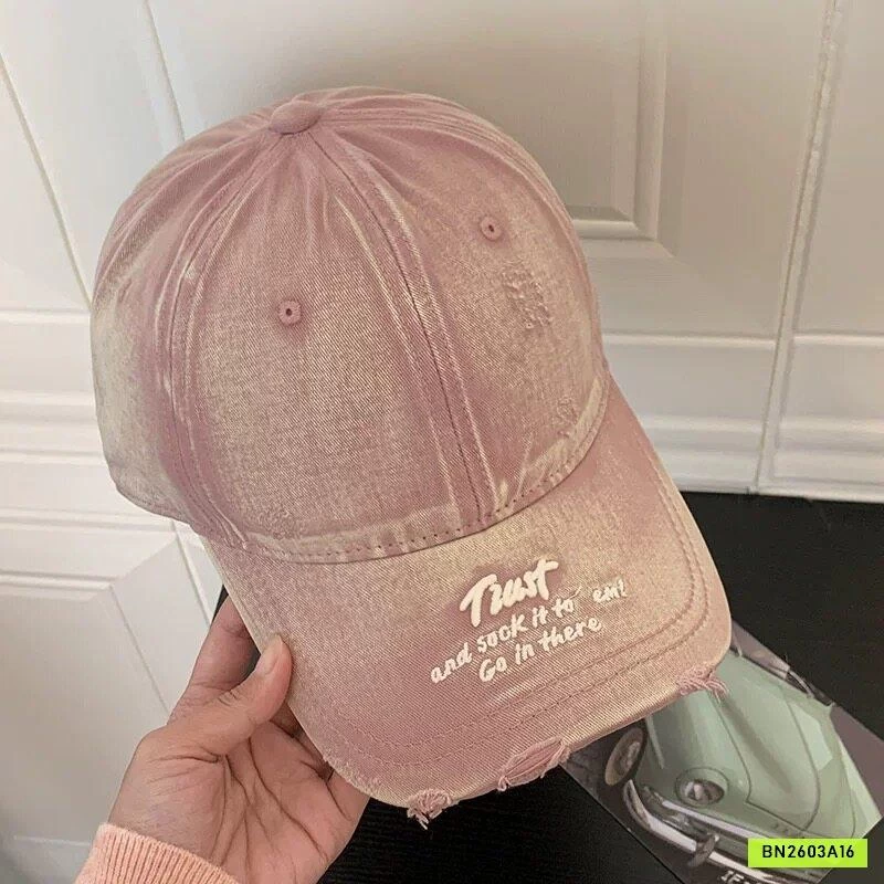 MŨ KẾT CHỮ NỔI