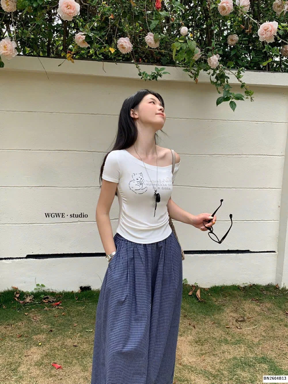 ÁO THUN LỆCH VAI WGWE