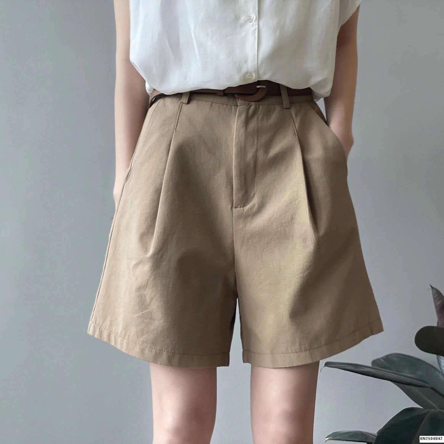 QUẦN SHORT NỮ KÈM ĐAI