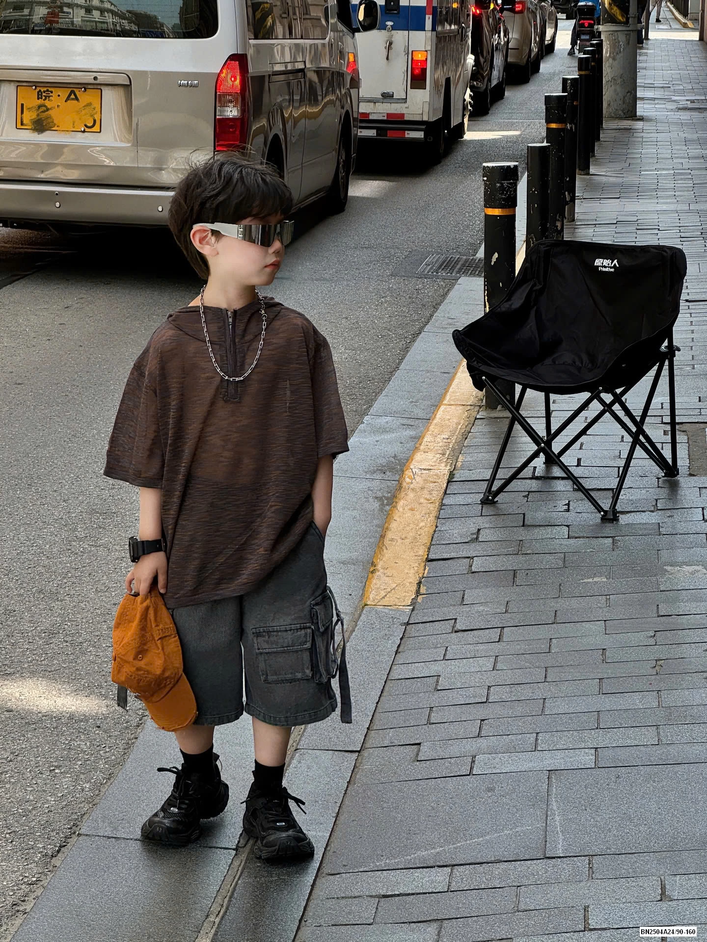 HOODIE XƯỚC KHÓA CỔ NGẮN TAY