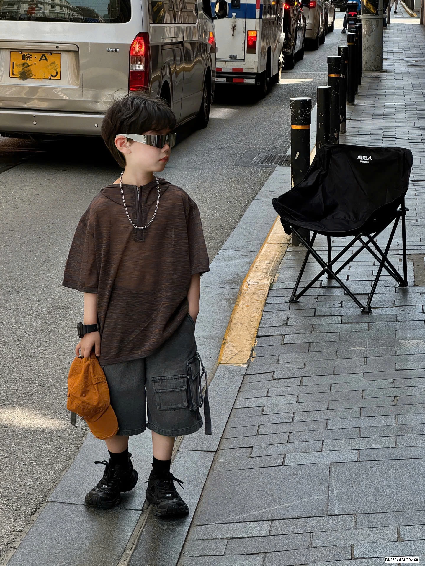 HOODIE XƯỚC KHÓA CỔ NGẮN TAY