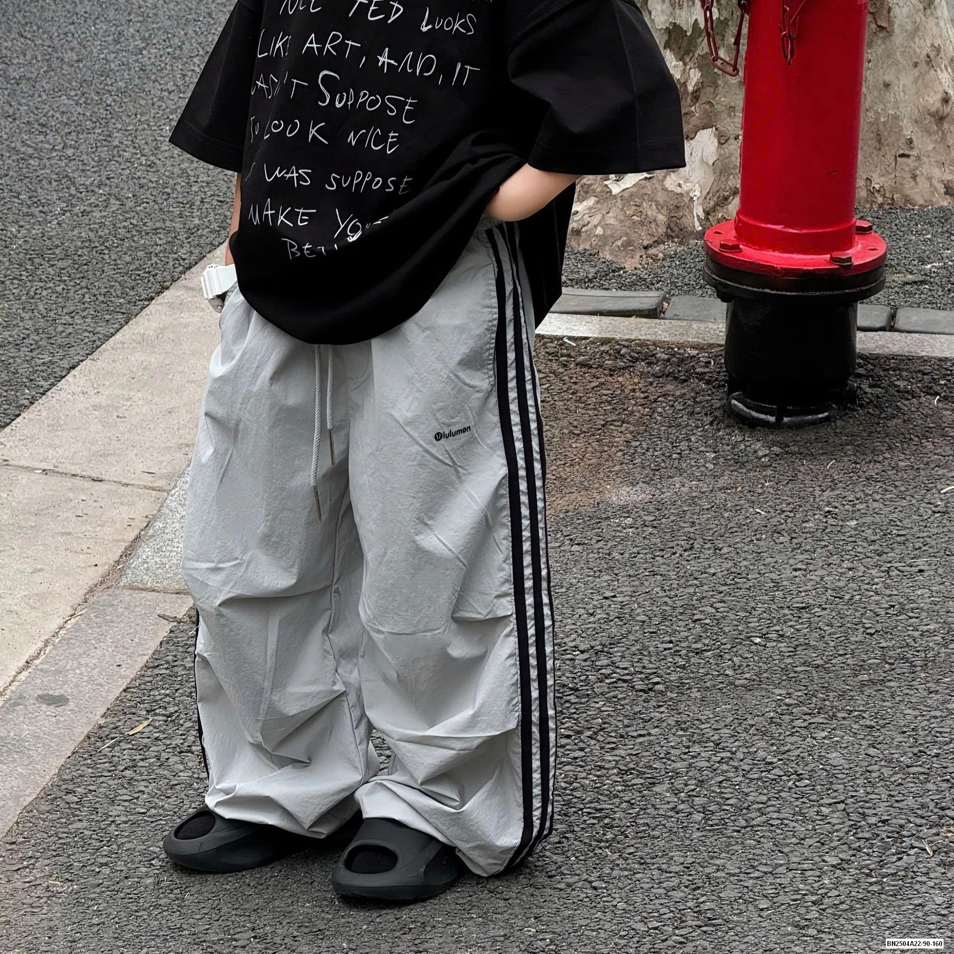 JOGGER GIÓ SỌC BÊN