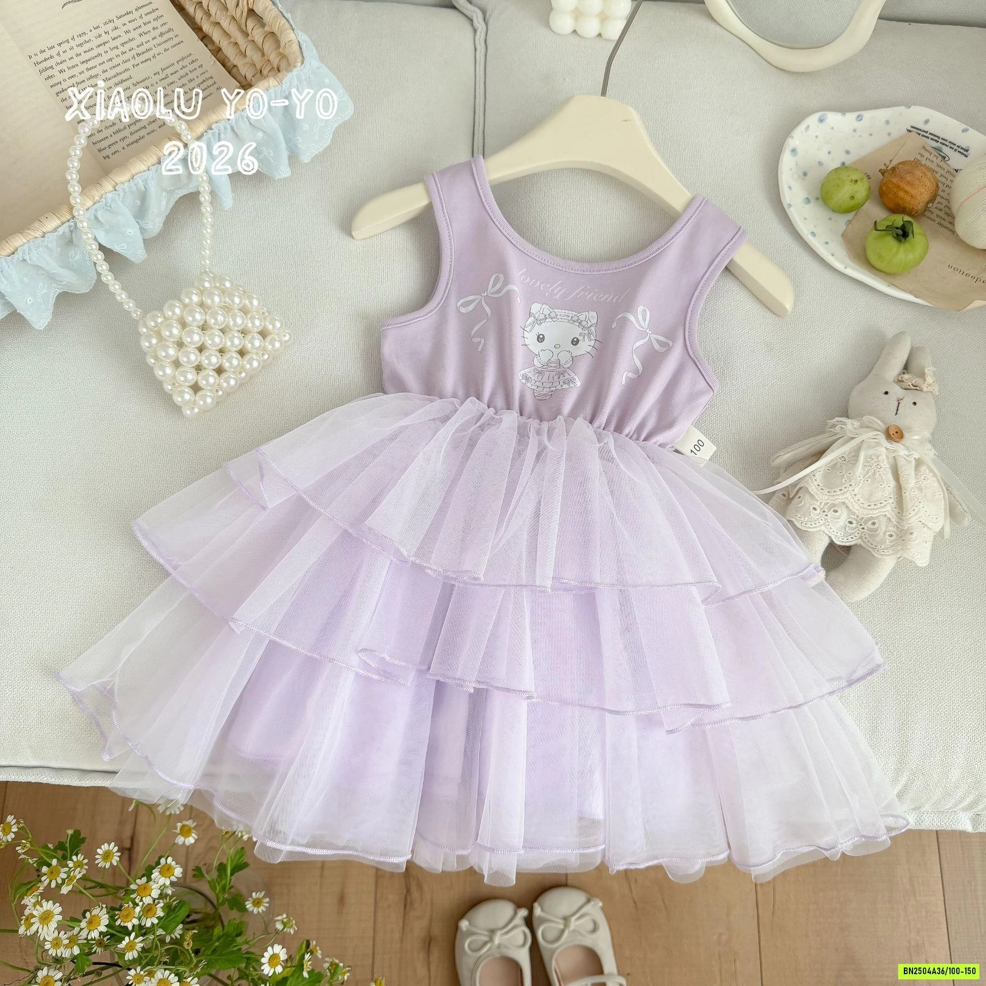 ĐẦM SÁT NÁCH CHÂN VOAN XINH XẮN