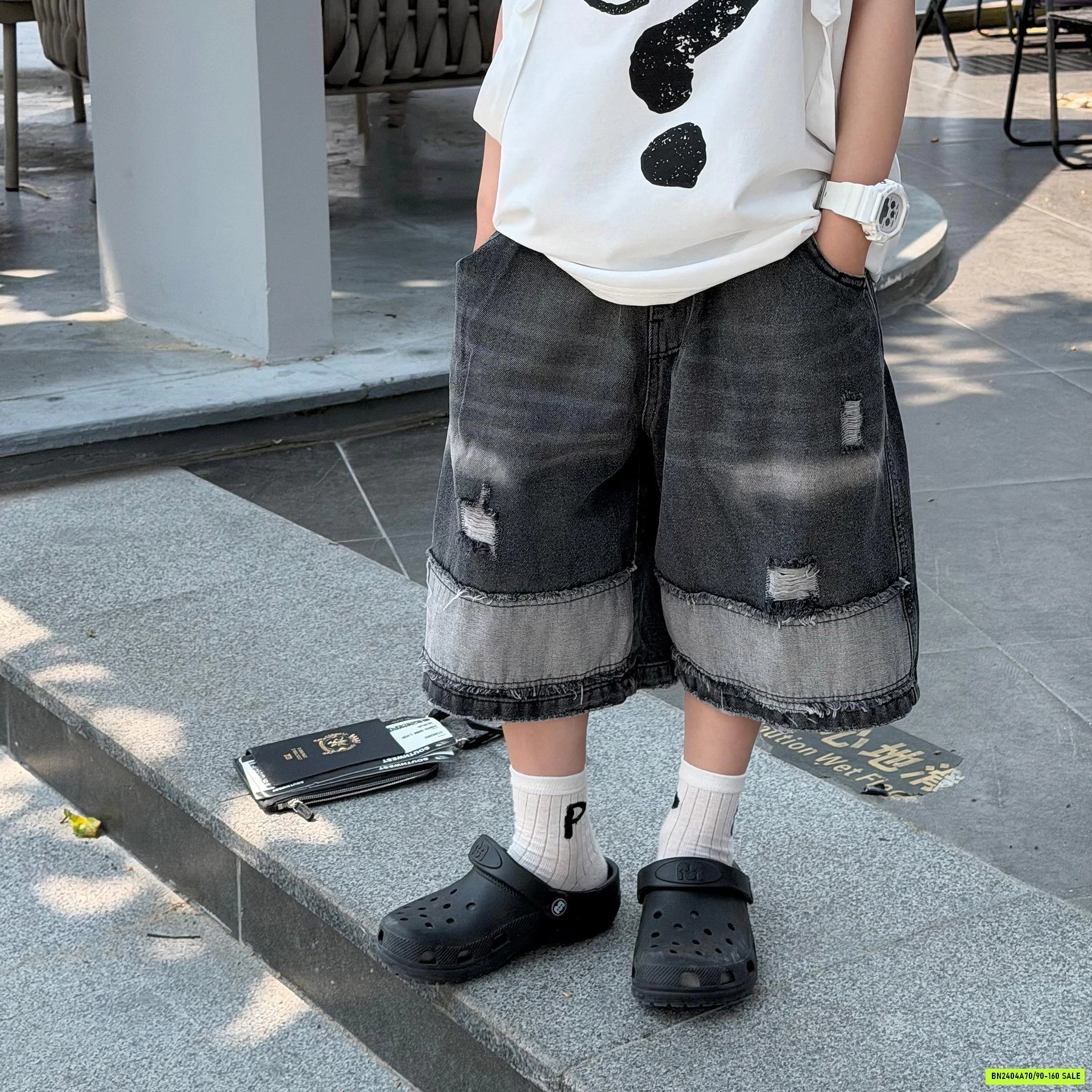 SHORT JEANS ĐEN VÁ GỐI FANSHU