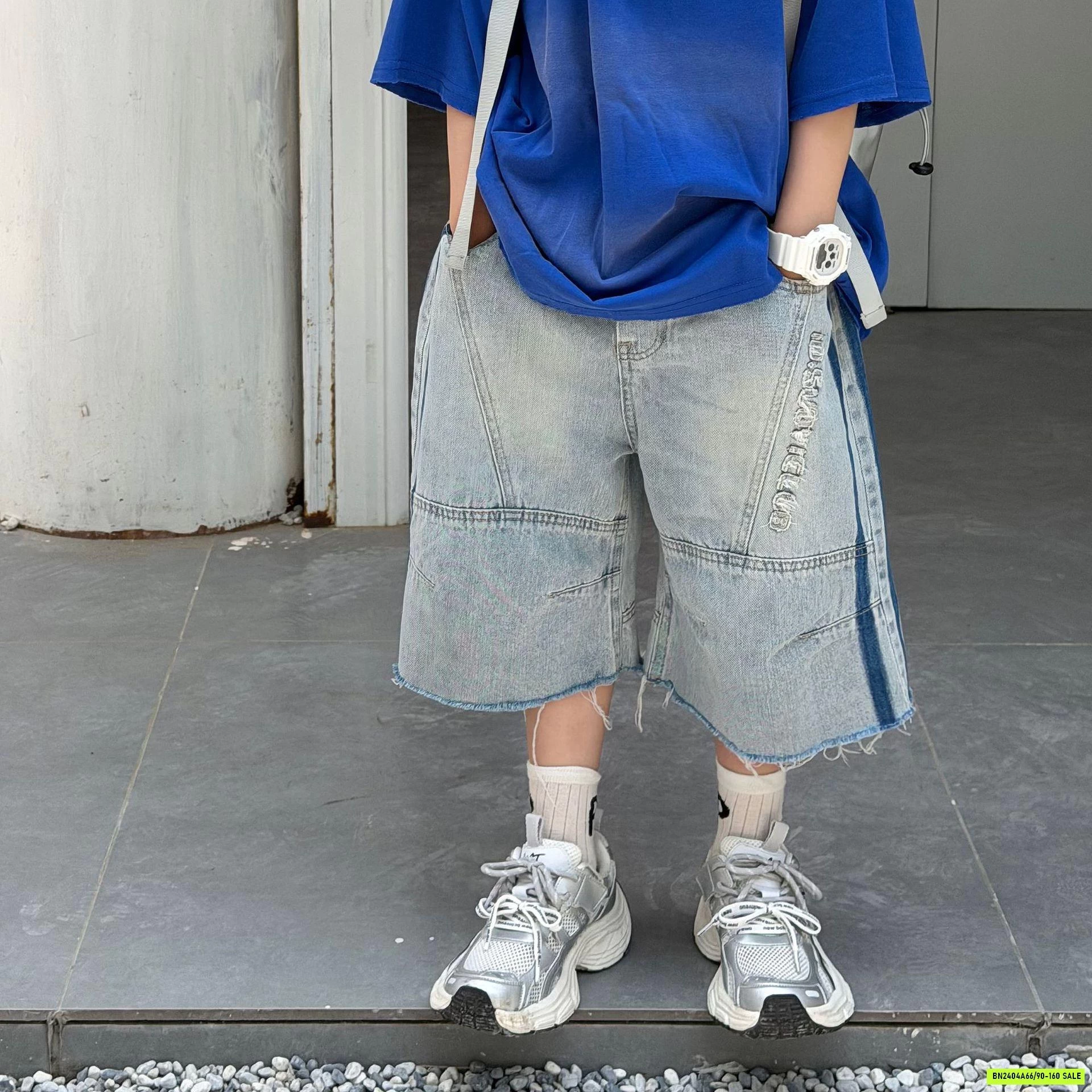 SHORT JEANS TUA GẤU SỌC BÊN FANSHU