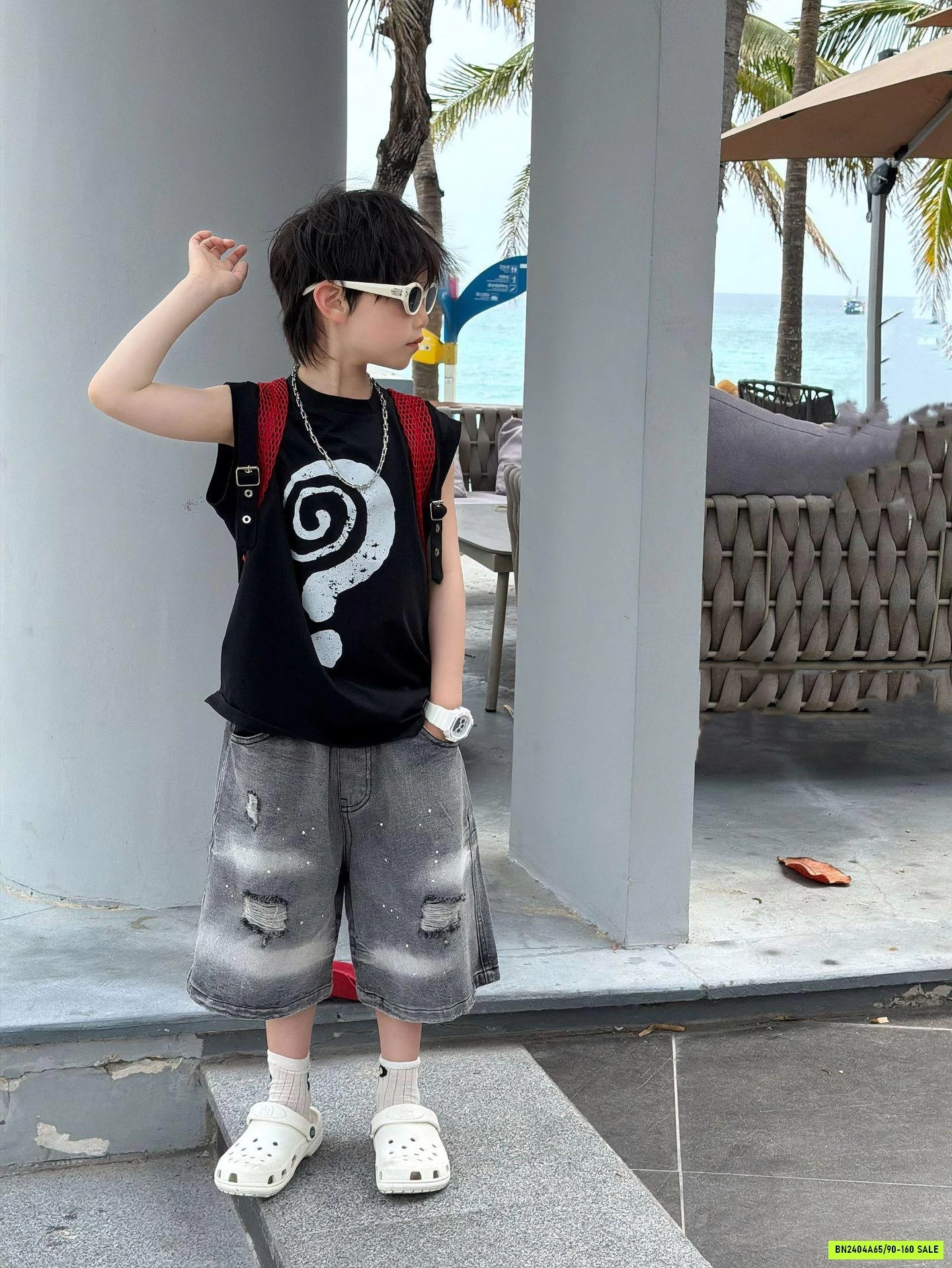 SHORT JEANS ĐEN RÁCH GỐI FANSHU