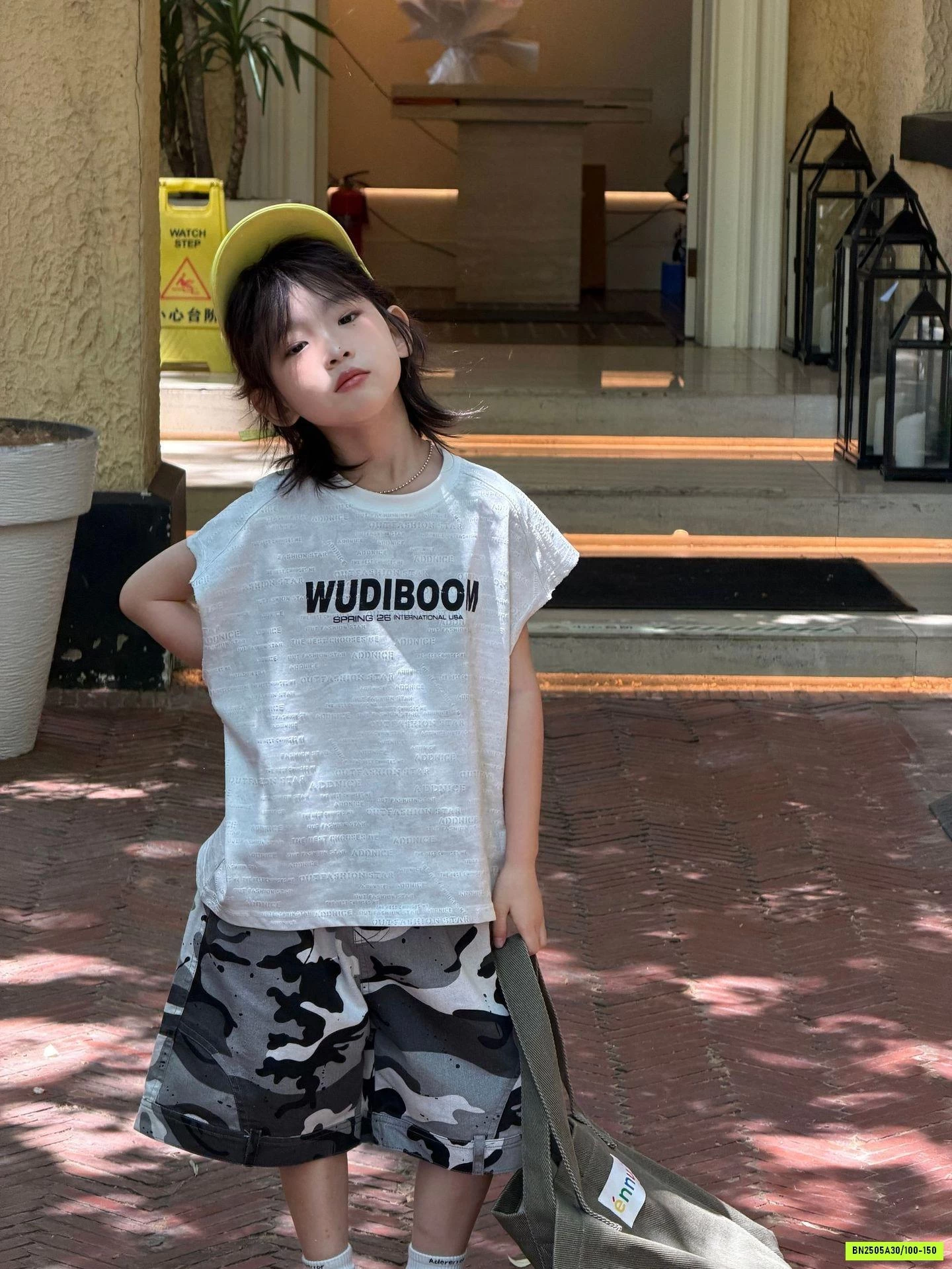 TANKTOP IN CHỮ NỔI PLANET