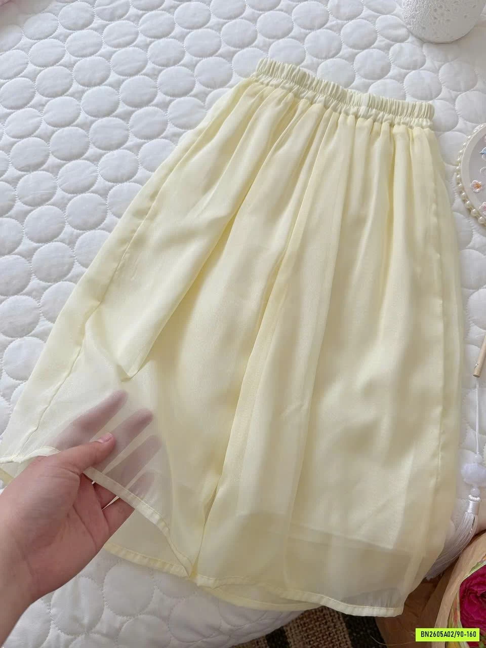 VÁY SƯỜN XÁM VÀNG BÉ GÁI