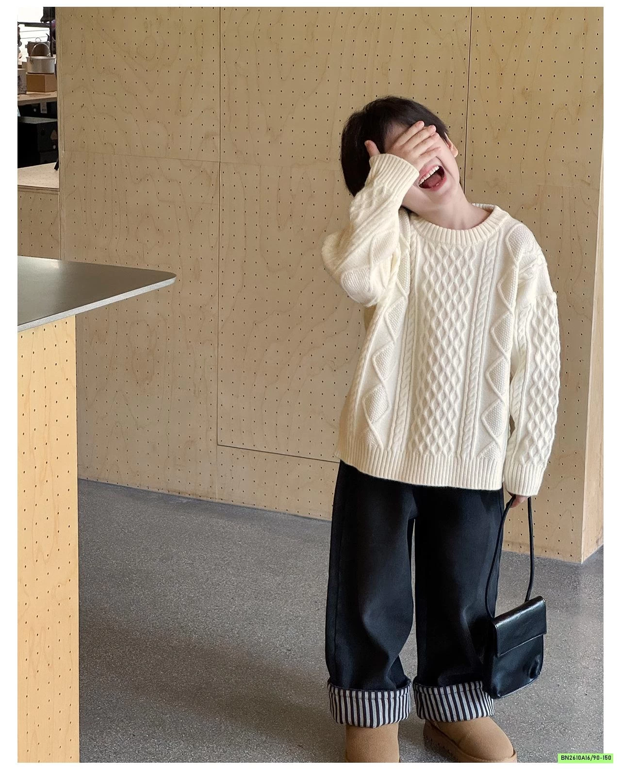 ÁO LEN VẶN THỪNG CỔ CON AOAOKIDS