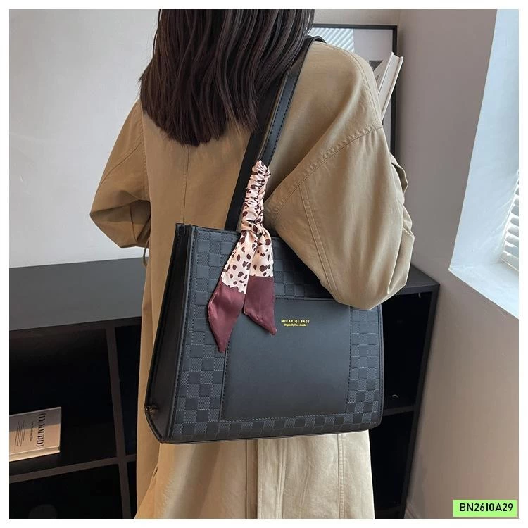 TÚI ĐEO CHÉO TOTE OVERSIZE PHỐI MÀU