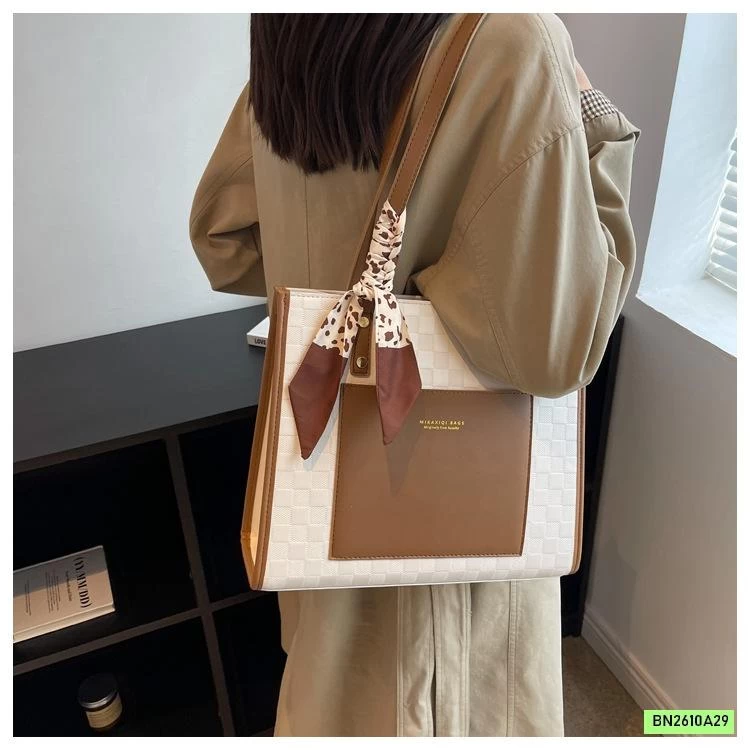 TÚI ĐEO CHÉO TOTE OVERSIZE PHỐI MÀU