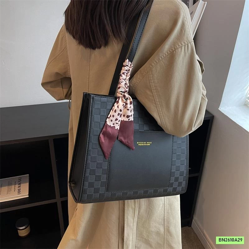 TÚI ĐEO CHÉO TOTE OVERSIZE PHỐI MÀU