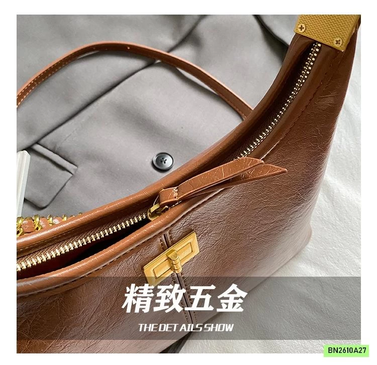 TÚI DA ĐEO CHÉO KÈM MÓC GẤU