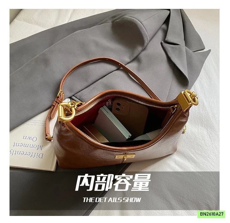 TÚI DA ĐEO CHÉO KÈM MÓC GẤU