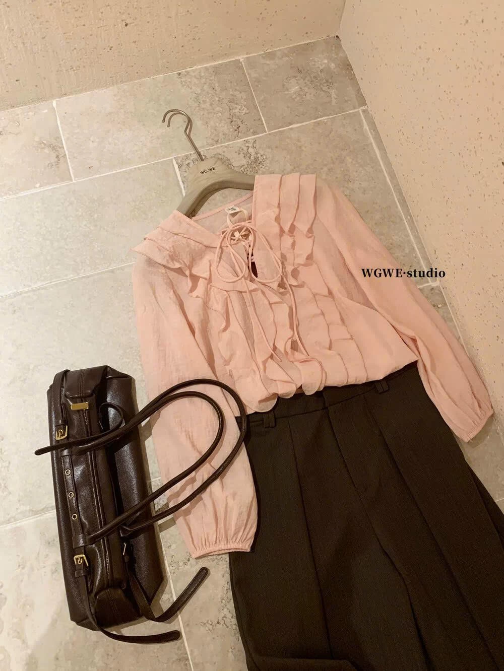 SƠ MI BÈO NHÚN CỔ WGWE7552