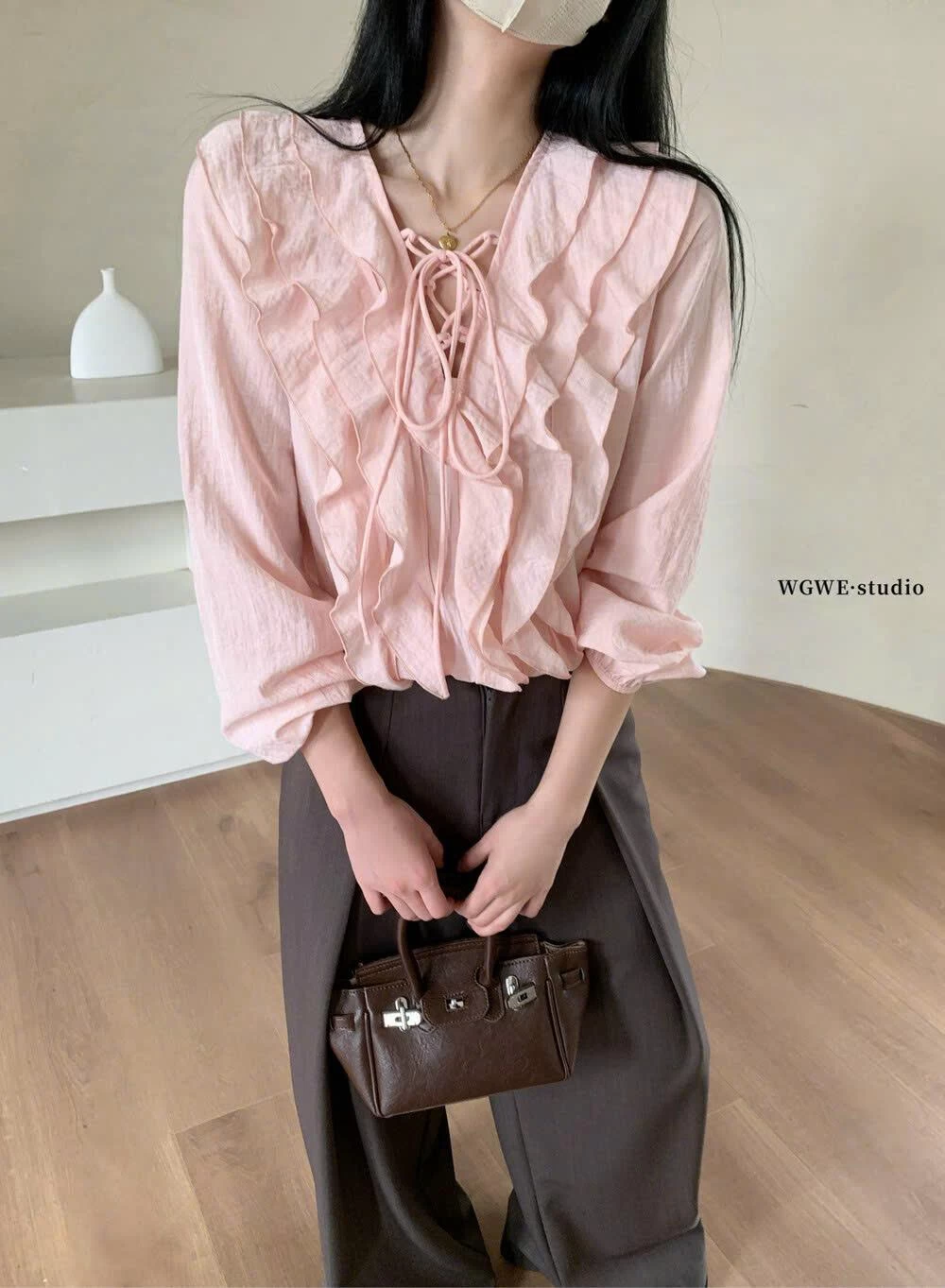 SƠ MI BÈO NHÚN CỔ WGWE7552