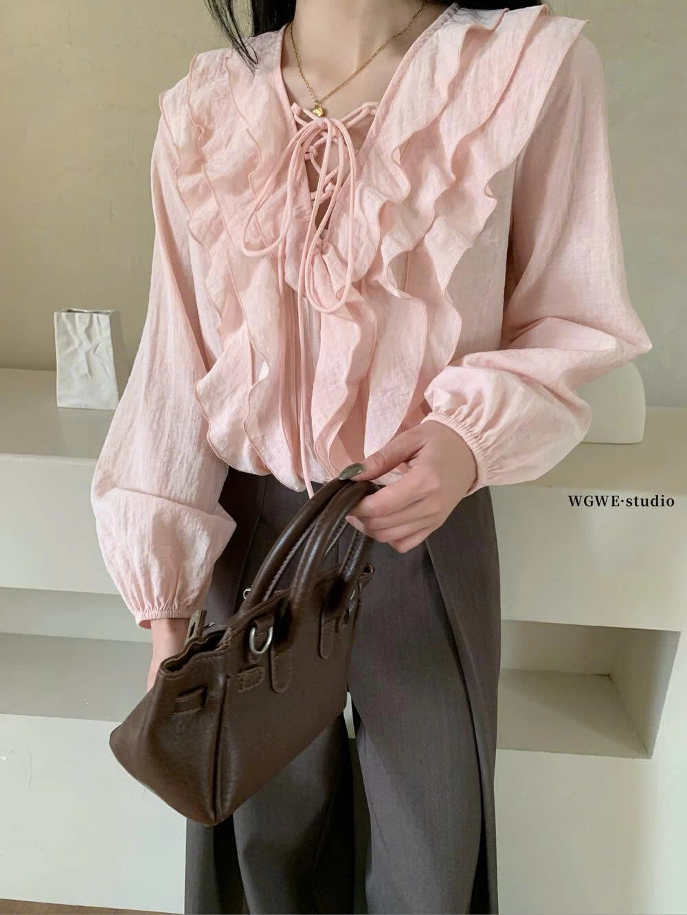 SƠ MI BÈO NHÚN CỔ WGWE7552