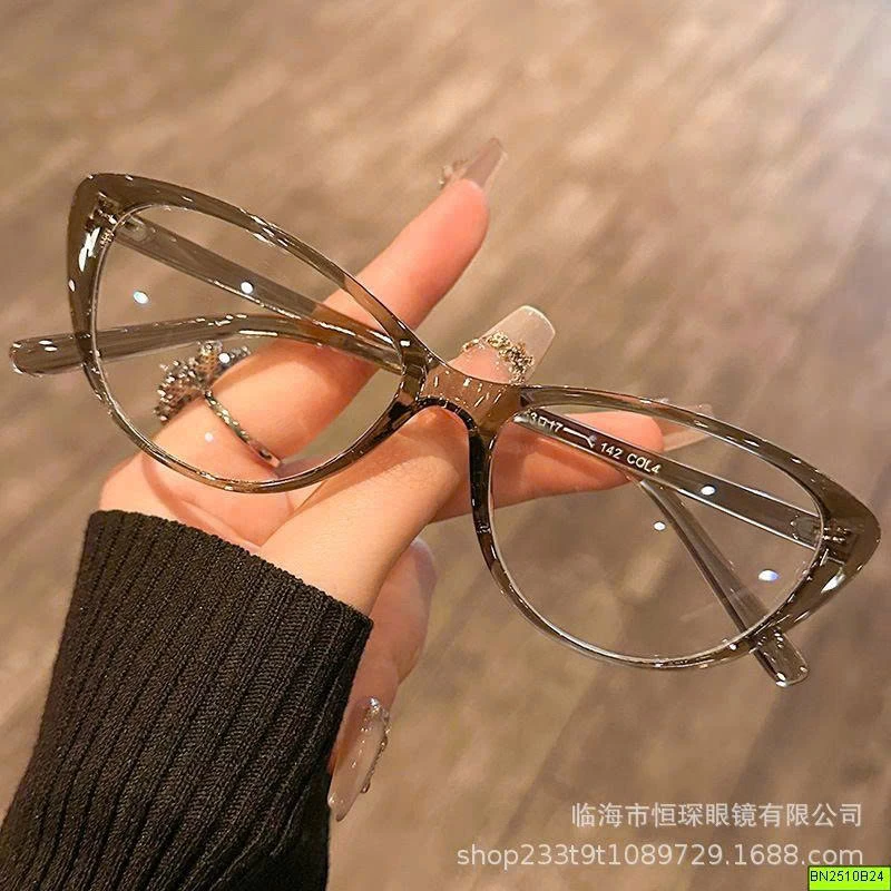 KINH MẮT MÈO NỮ
