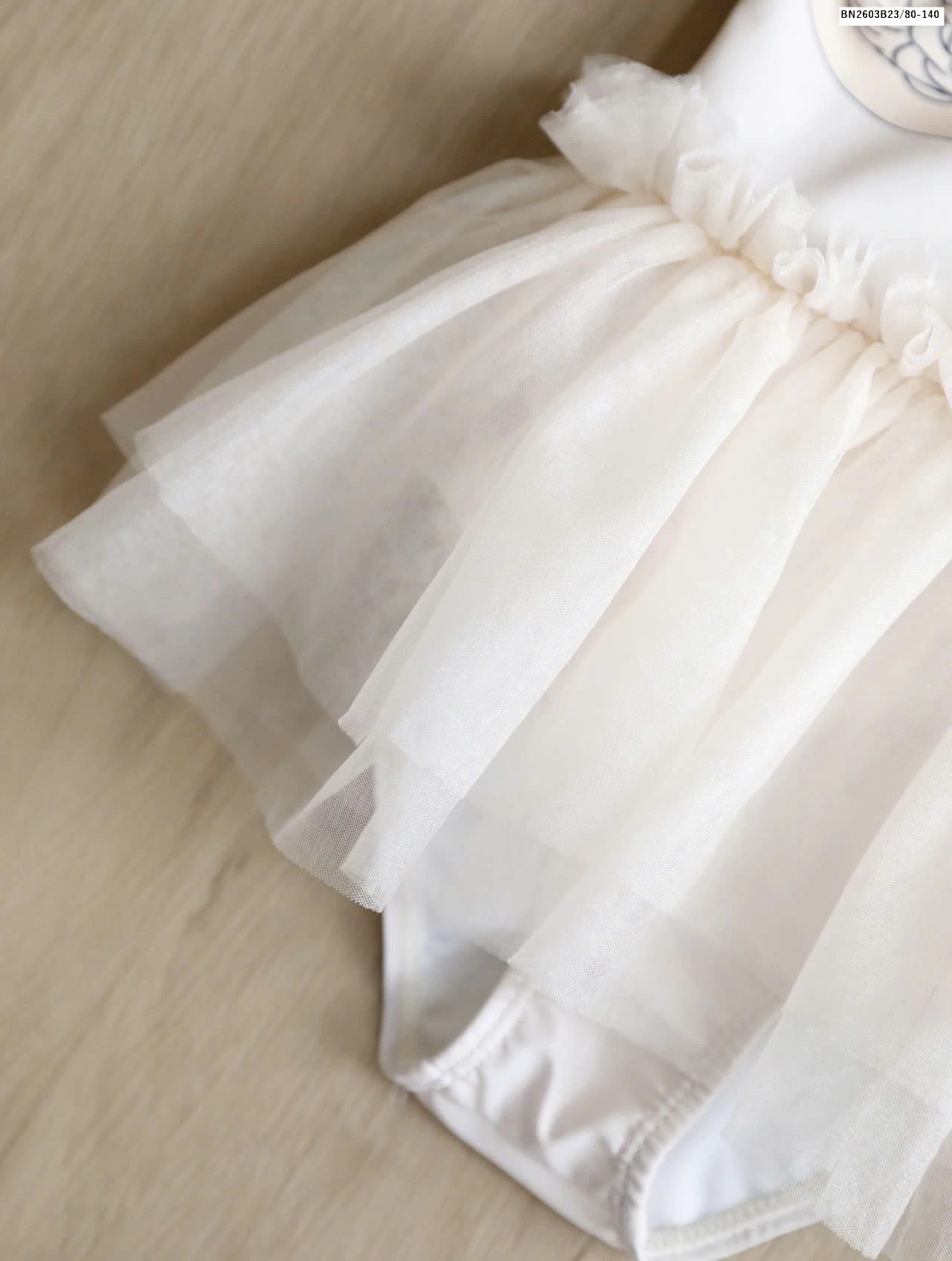 ĐẦM BƠI BÉ GÁI PHỐI VOAN